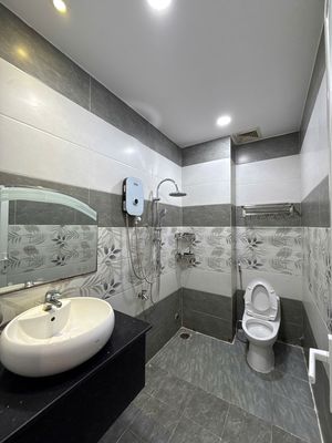 Rent the apartment. A bedroom. A full bathroom. Nine million a month. Cityland Gò Vấp.