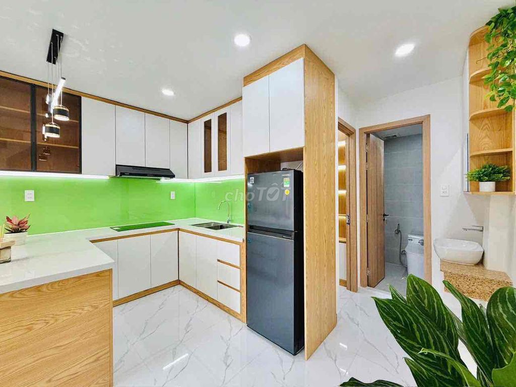 Nice new home, down on số 51 Street.