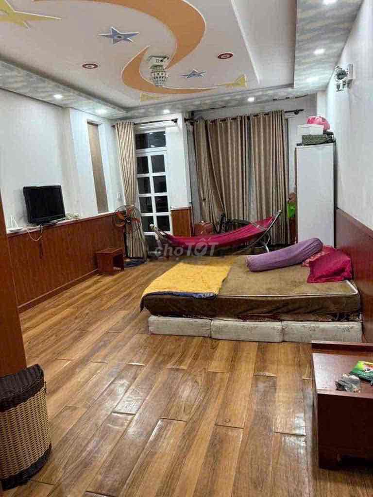 nc cmt8. Tân Bình (full air conditioning) 1 .3th floor nice