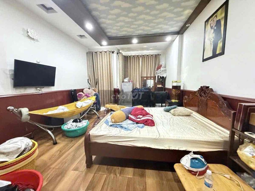 nc cmt8. Tân Bình (full air conditioning) 1 .3th floor nice