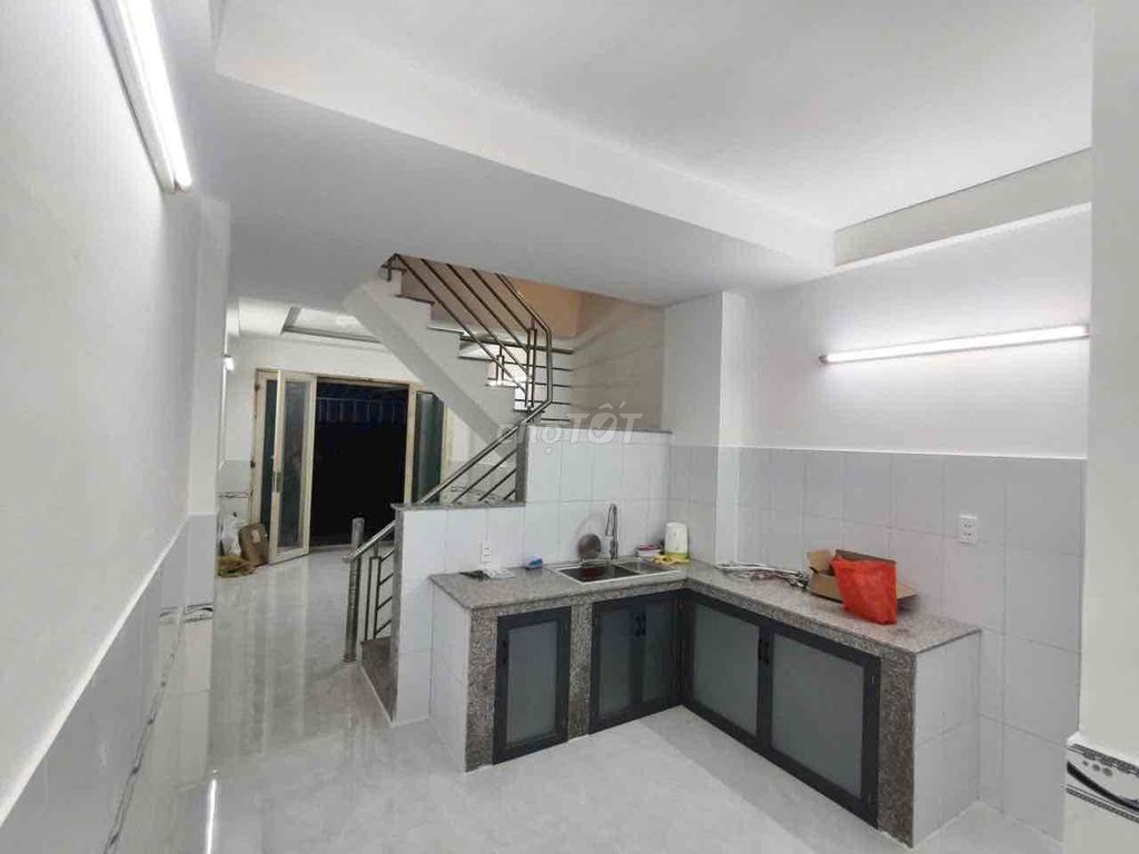 Renting the entire house of a 360-Phạm Hữu Lầu-Nhà Bè.