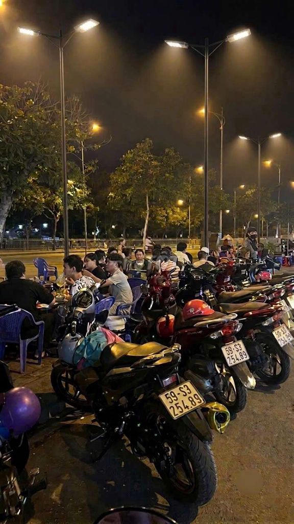 Rent homes on crowded streets.
