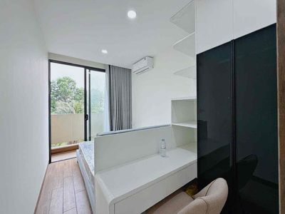 The student room near K300 is only 4,000,000.