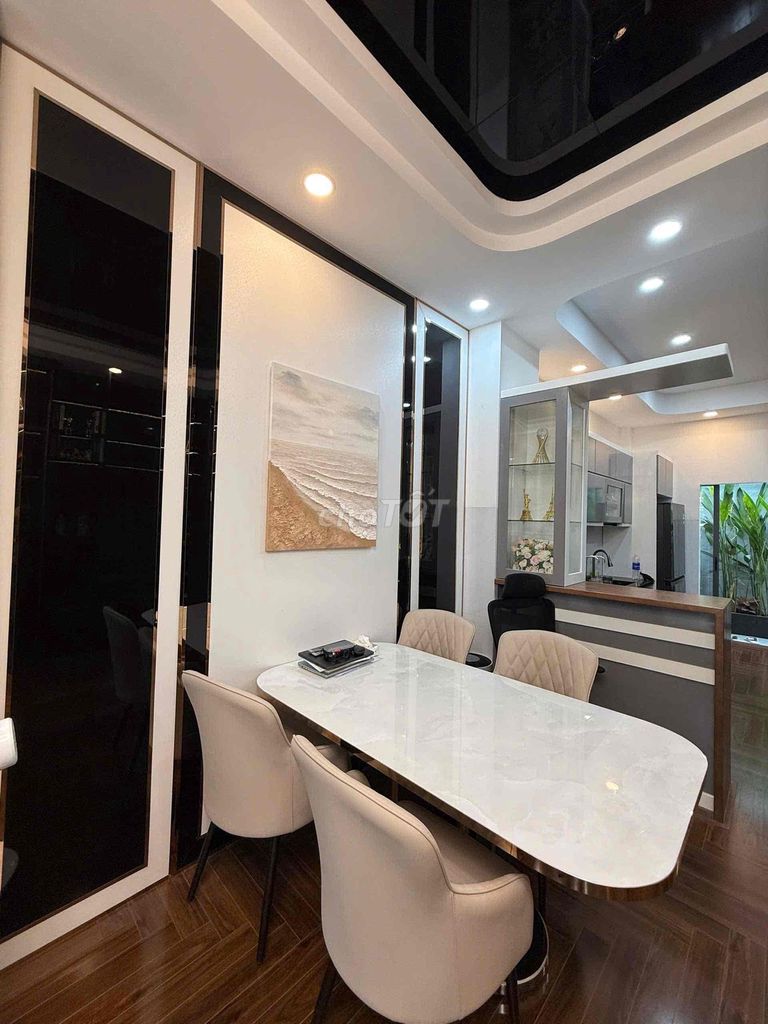 4th grade Nguyễn Duy Trinh interior bedroom