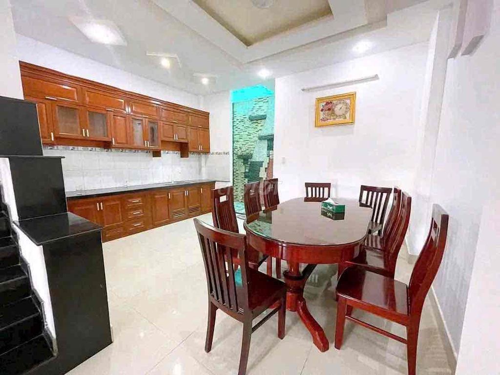 To rent 5 x17 for 10 million