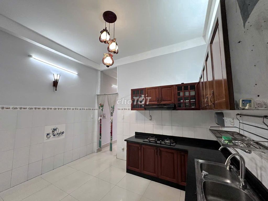 Rent an alley house on số 2 Gò Vấp 4 x 15 meters 3 bedroom 2 upstairs