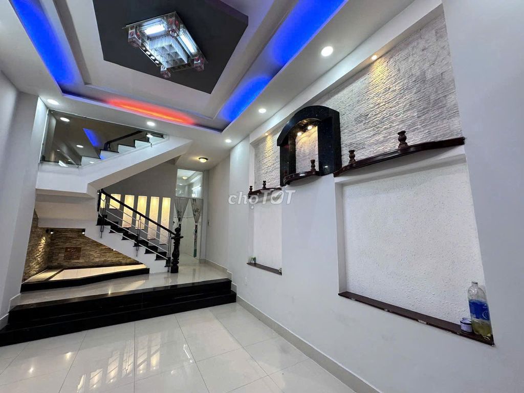 Rent an alley house on số 2 Gò Vấp 4 x 15 meters 3 bedroom 2 upstairs