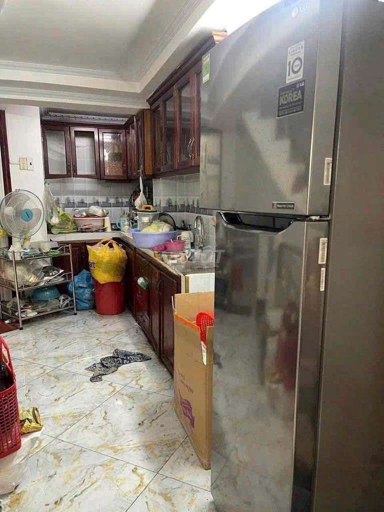 Renting Bà Hạt 3 bedrooms, 3 toilets, 18 million.