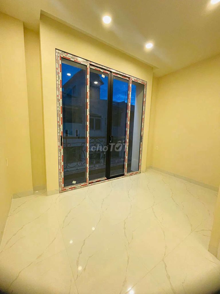 Renting 3 floors plus the new rooftop 100%.