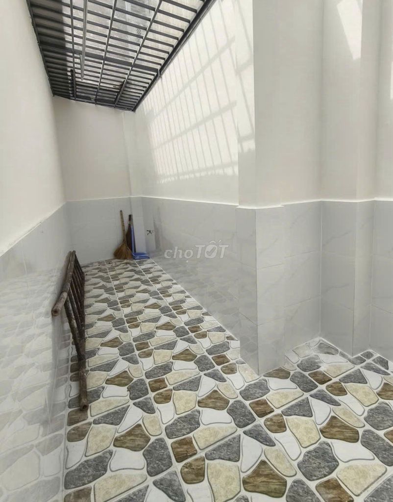 Corner of 3/2 Super Bowl 11 6 x 30 meters 180 meters 29.5 million