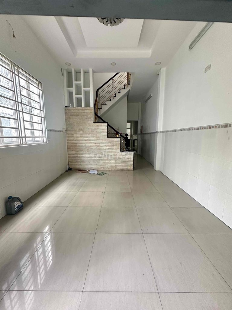 Rent the h8 m Khu Bàu Cát (1903) 14 tb. area: 4 meters x 21 meters 2 floors cost 15 million