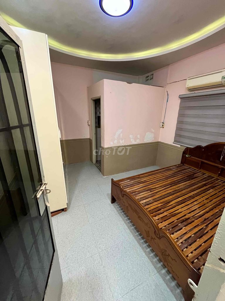 renting a large cash house
