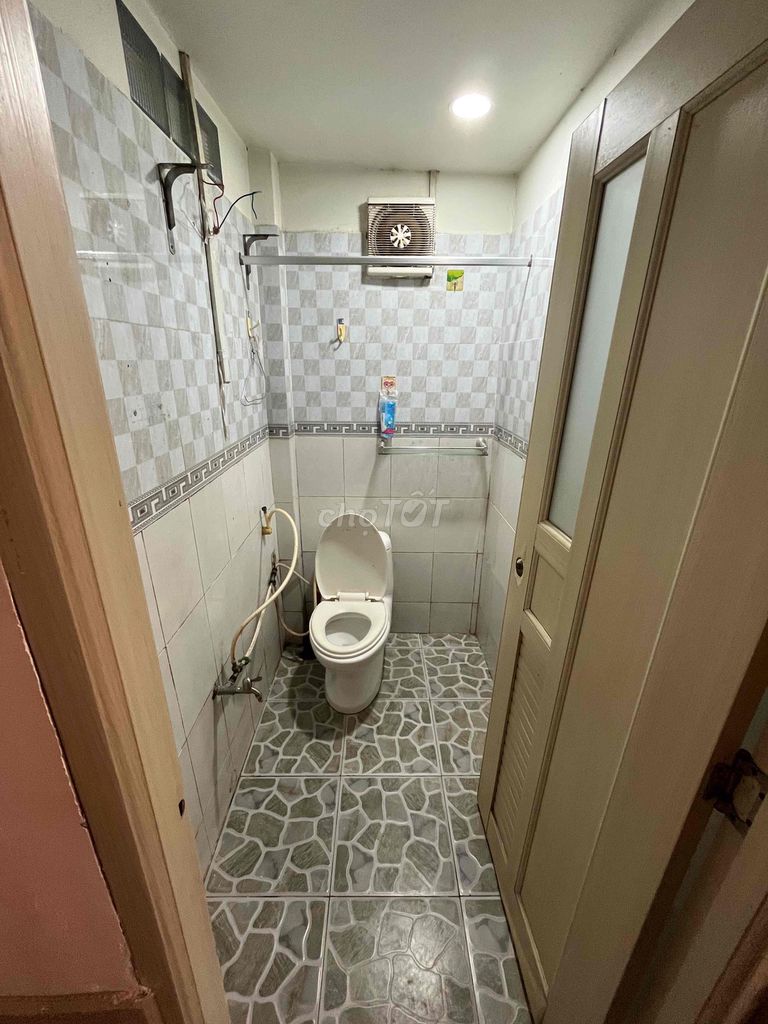 renting a large cash house