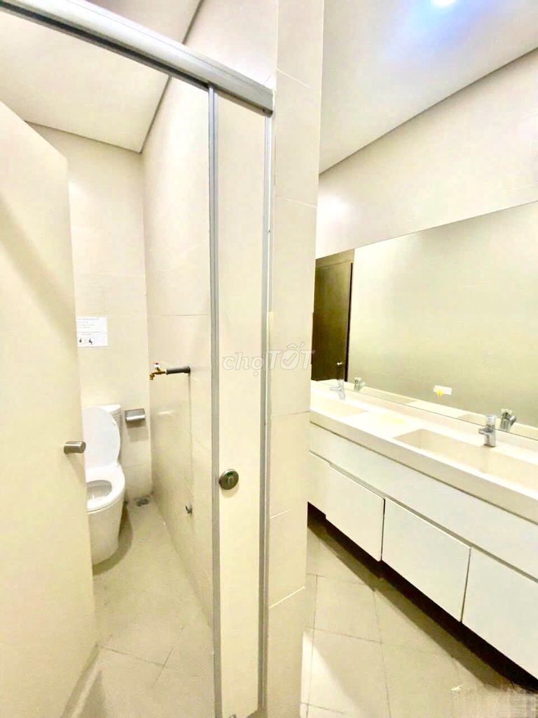 Rents 461 B Nguyễn Đình Chiểu, board, Ho Chi Minh