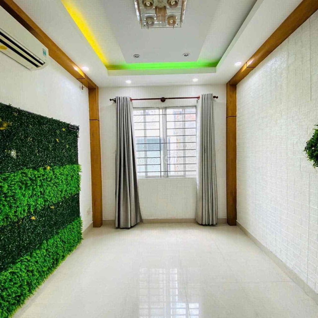 Rent a three-story set of four bedrooms, Phạm Văn Chiêu.11 million.