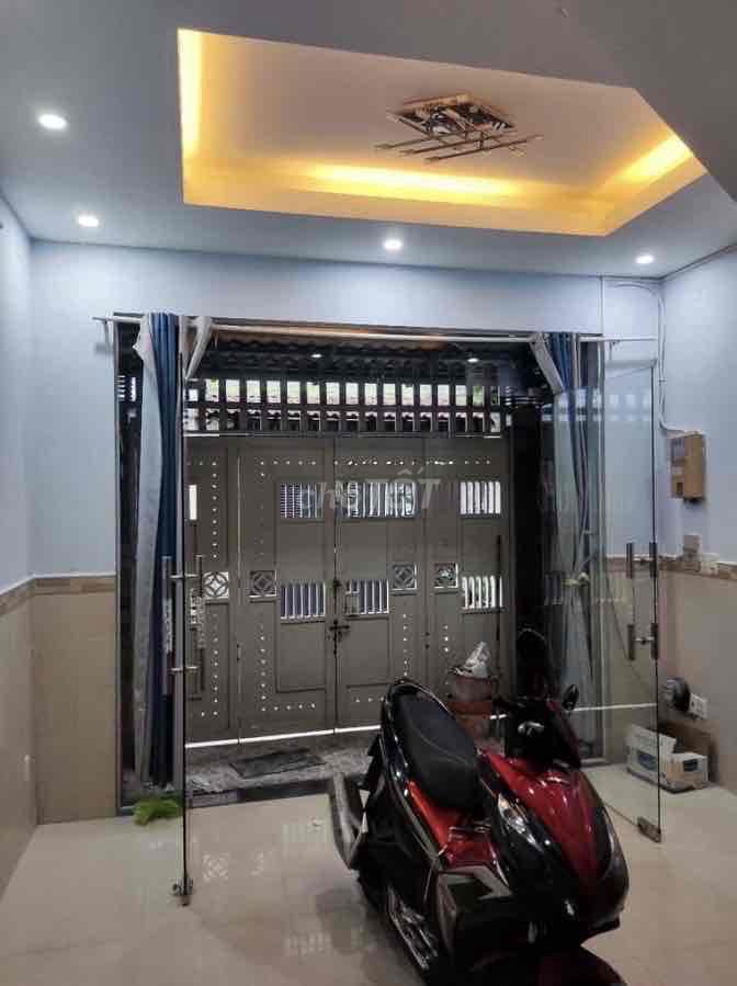 415 meters, 3 story rent, imperial alley, 17 Gò Vấp, 10 million.