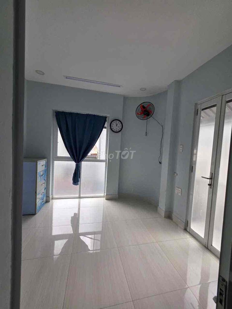2 rooms 4/5 Pasteur