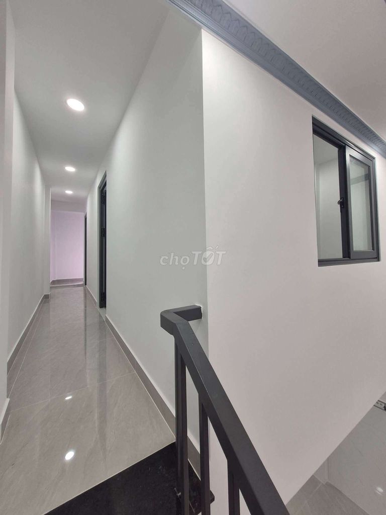 It's a four-by-six-foot apartment. It's a two-room, two-foot apartment. It's 100 percent paint.