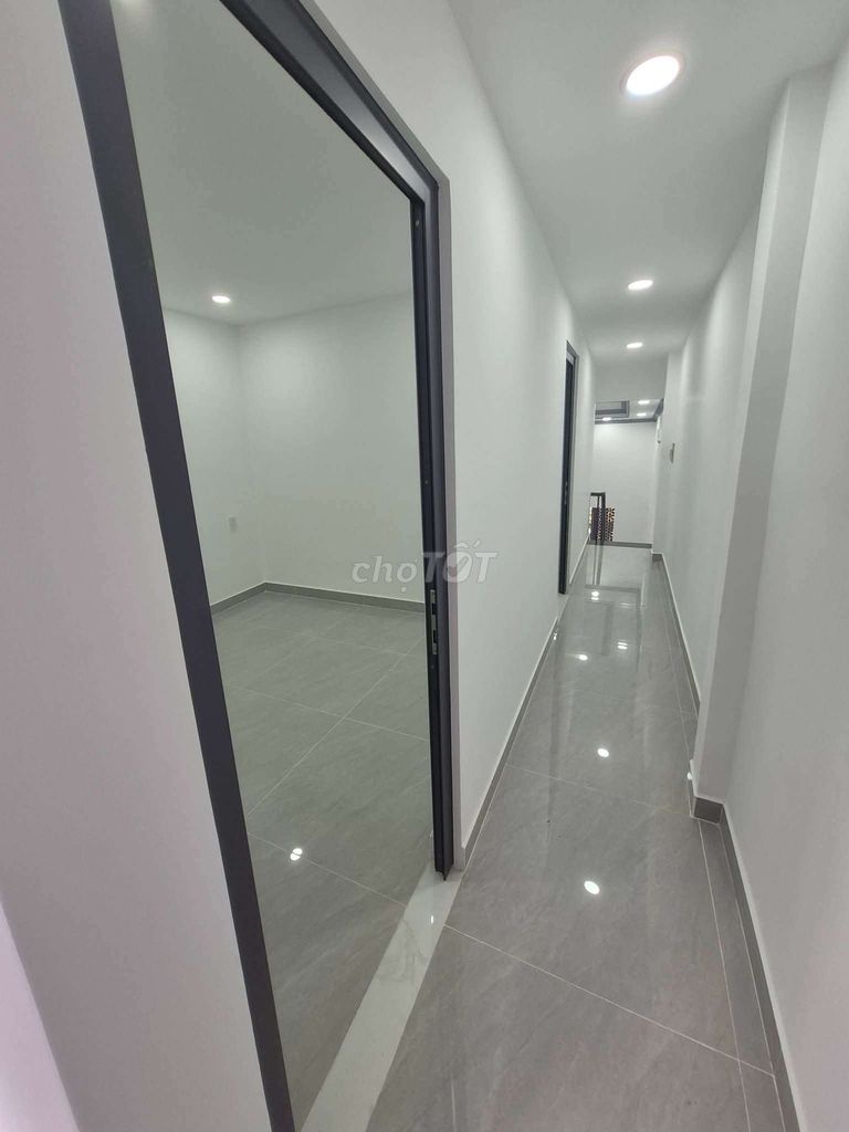 It's a four-by-six-foot apartment. It's a two-room, two-foot apartment. It's 100 percent paint.