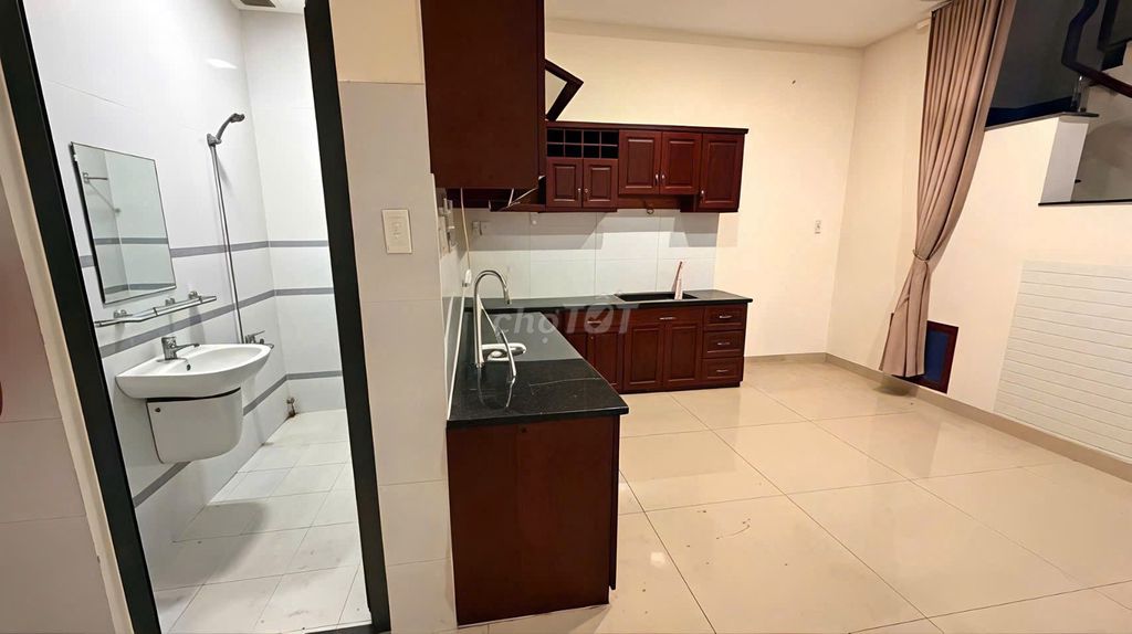 3 fourth floor bedroom 3 toilet 3 X17 - right here at sea-swack 7 Linh Trung