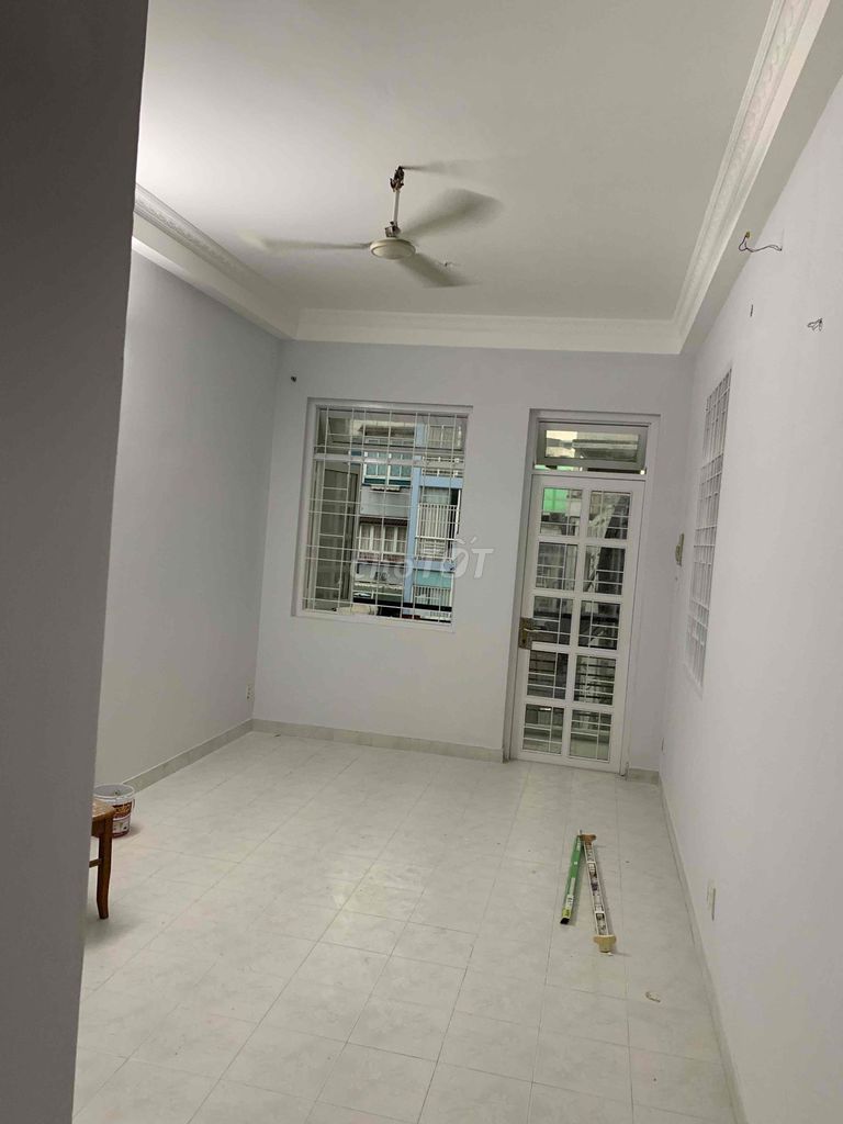 Full rent house, six-foot alley, Lê Văn Sỹ District 3.