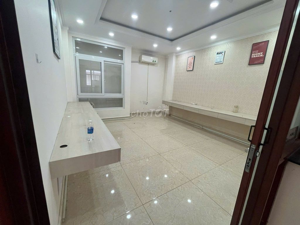 Rent the 4th floor fountain of the Parish - 4 bedroom - 4 Cold Machines