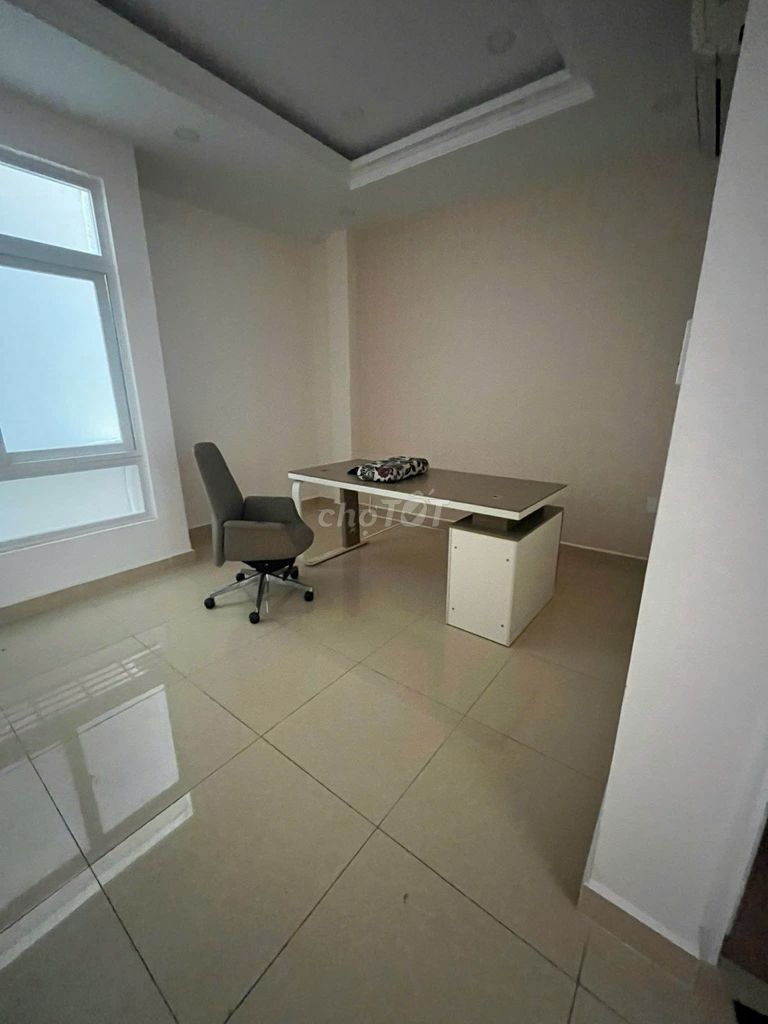 Rent the 4th floor fountain of the Parish - 4 bedroom - 4 Cold Machines