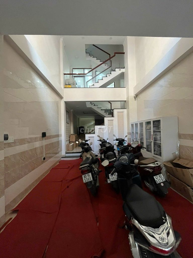 Rent the 4th floor fountain of the Parish - 4 bedroom - 4 Cold Machines
