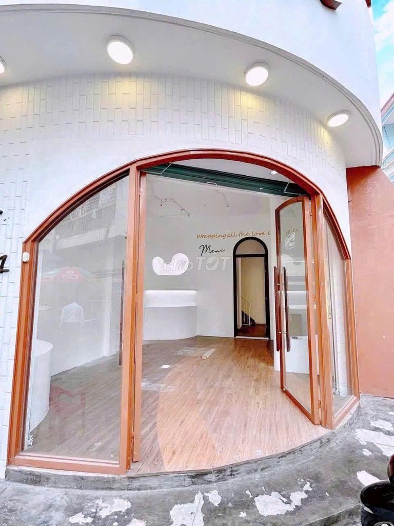 Rent hxt 411-1 Lê Văn Sỹ, District 3 - 2th floor, st, 30 million