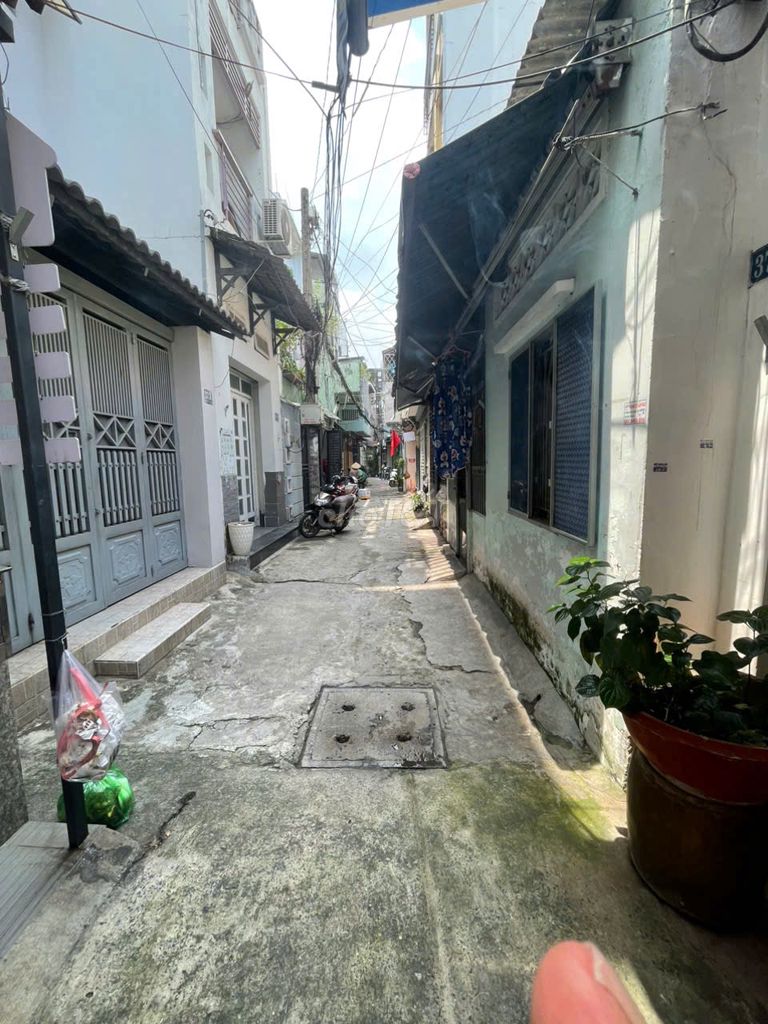 Rent Ngô Tất Tố, P. West American, 4 x 9 meters, 1 floor, 2 room, 1 toilet, 12 million