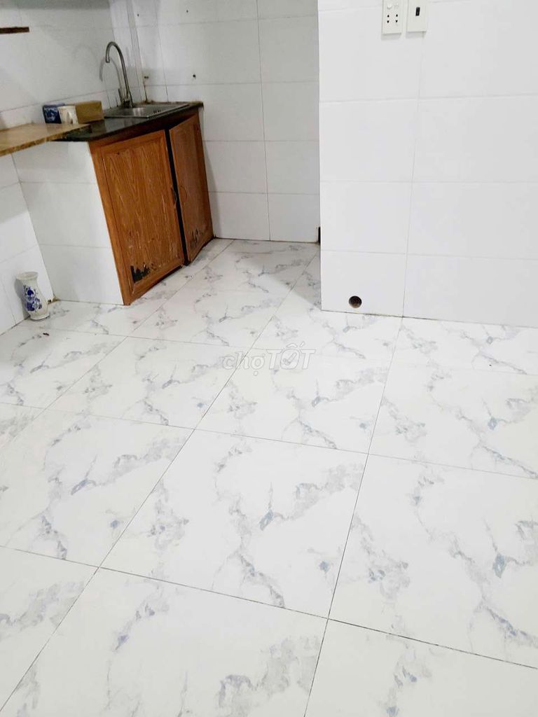 Rent 3 floors of the fountain, 3 bedrooms,Âu Cơ Tân Phú, 5.5 million.