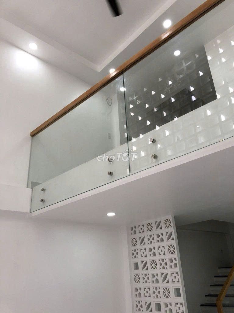 Rent for hbg 275-11 Nguyễn Đình Chiểu, District 3-- 5 bedrooms, st, 25 million.