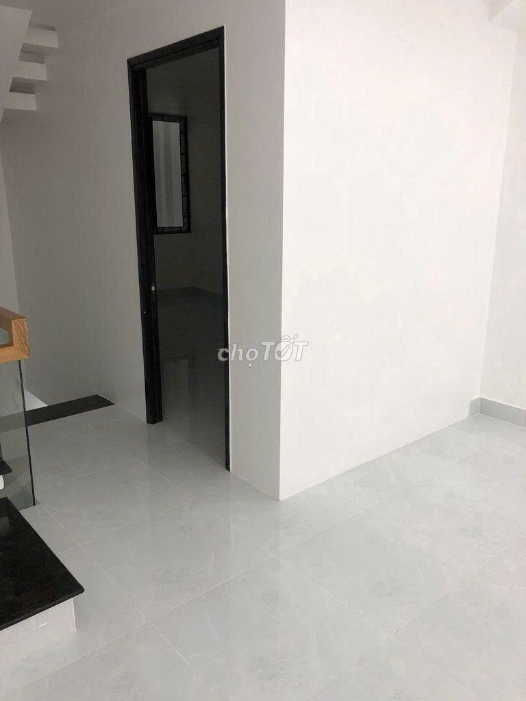Rent for hbg 275-11 Nguyễn Đình Chiểu, District 3-- 5 bedrooms, st, 25 million.