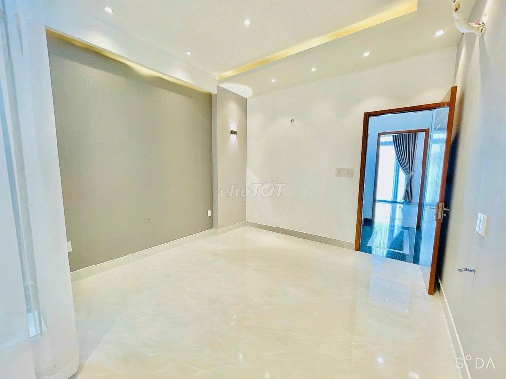 Rent a 1 38 B Lam Sơn-7-2 Q.Tân Bình next to the airport.