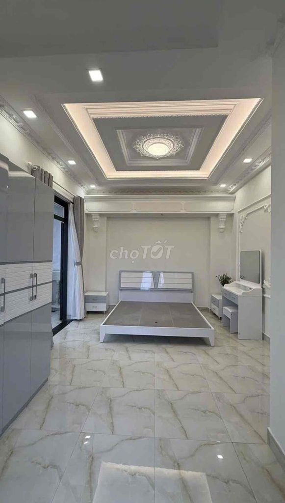 1 4th floor bedroom 7 x 12 mm east of Hoàng Quốc Việt District 7