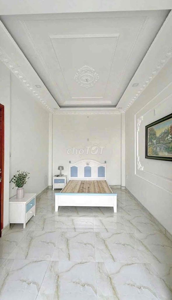 1 4th floor bedroom 7 x 12 mm east of Hoàng Quốc Việt District 7