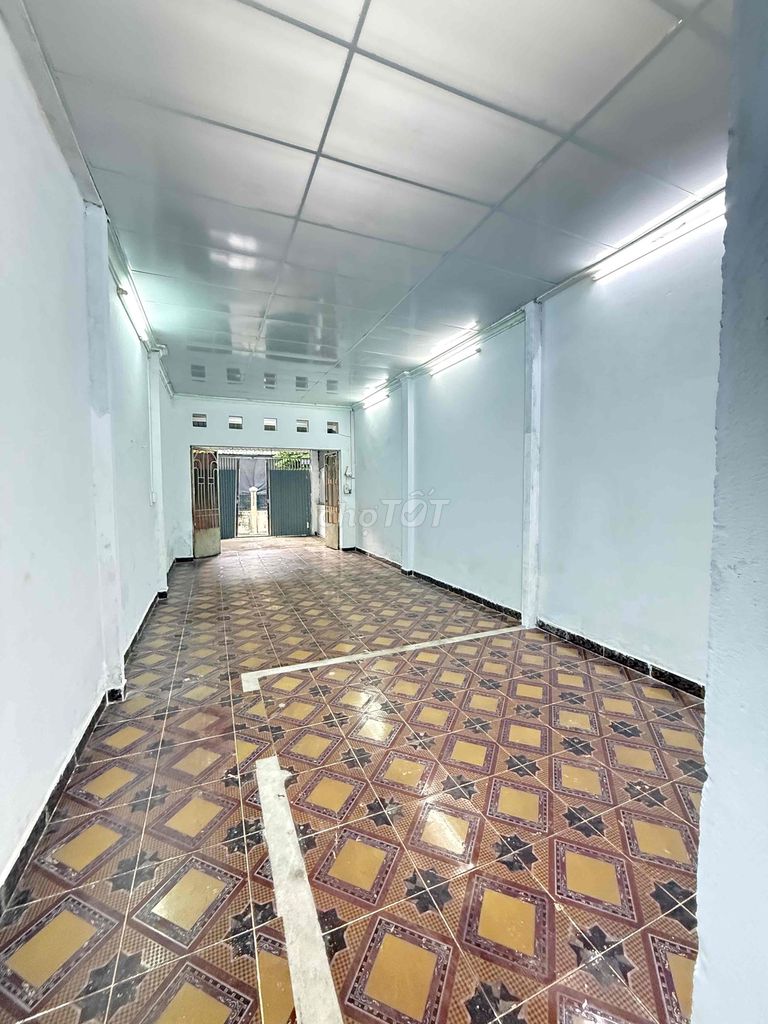 Rent an alley house. 4x25. You can do the factory or stay.