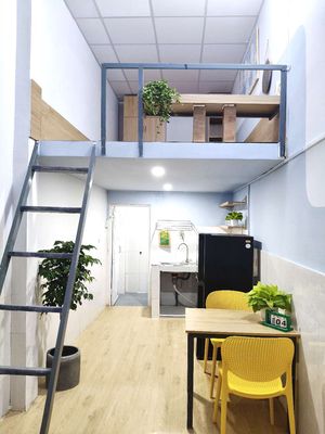 Room Full Seven has security at Nguyễn Văn Quá, Đông Hưng Thuận.