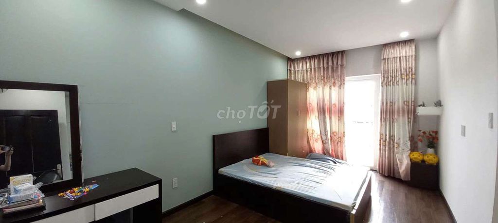 Mega Village.Q.N. 9 for rent, 75 meters, 3 bedrooms, basic interior.