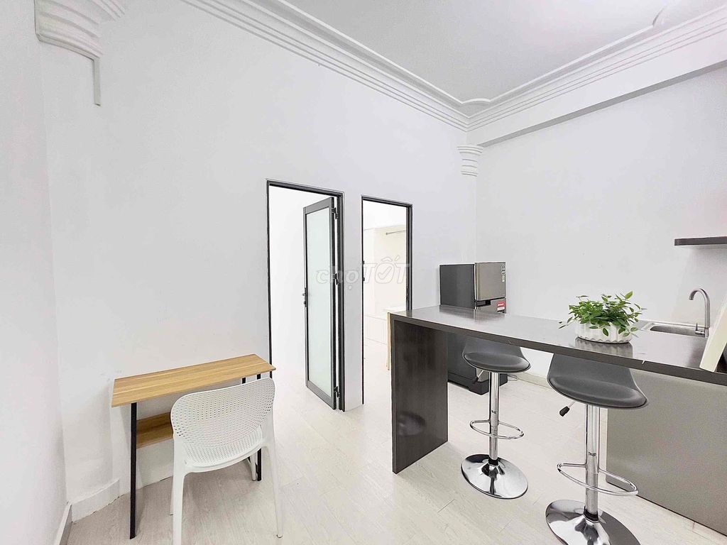 Like the room in room two sleeps in Lý Thường Kiệt, District 10.