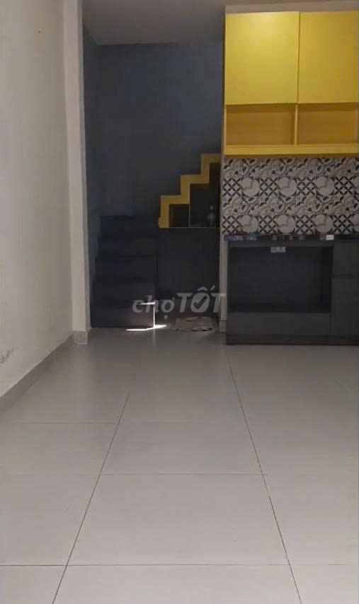 Rent the original two Gò Vấp bedrooms, 40 meters, five million a month.