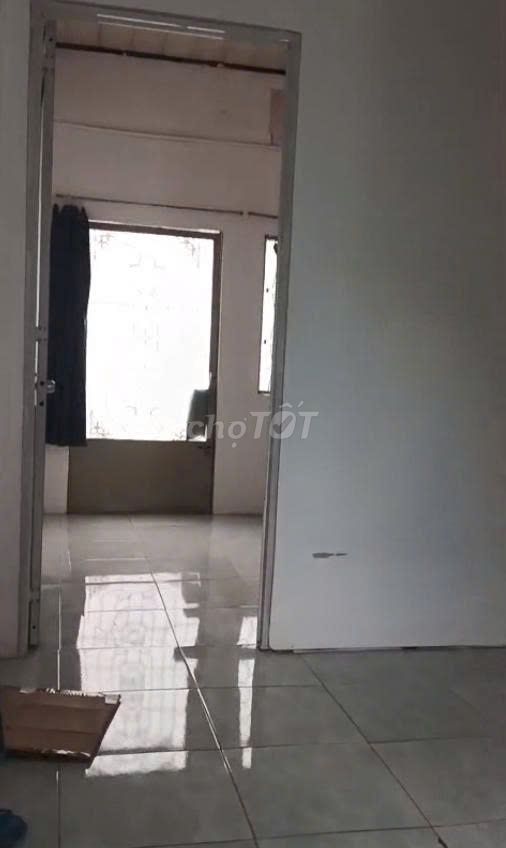 Rent the original two Gò Vấp bedrooms, 40 meters, five million a month.