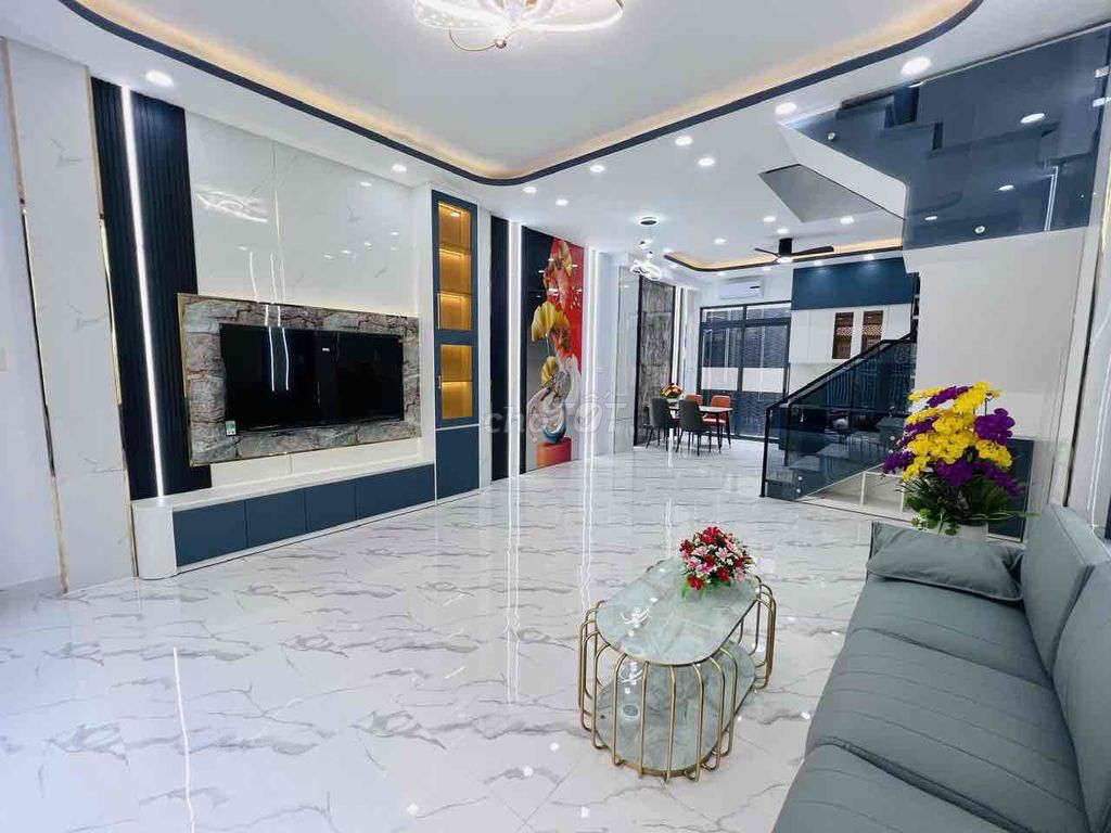Hire the Grand Central Park Autoway, Full Seven, Mount Chun Bridge