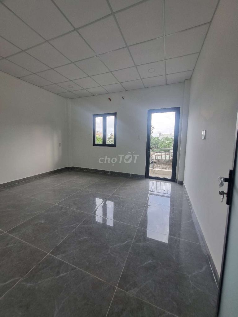 Rent 1. Bà Điểm area 4.4 x23-1 upstairs -3 bedroom -2 toilets, road traffic