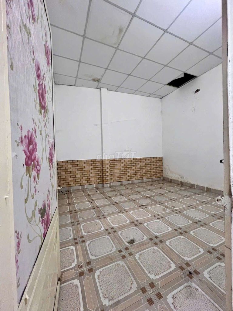Hire 5 x 18 alley 184 Lê Đình Cẩn