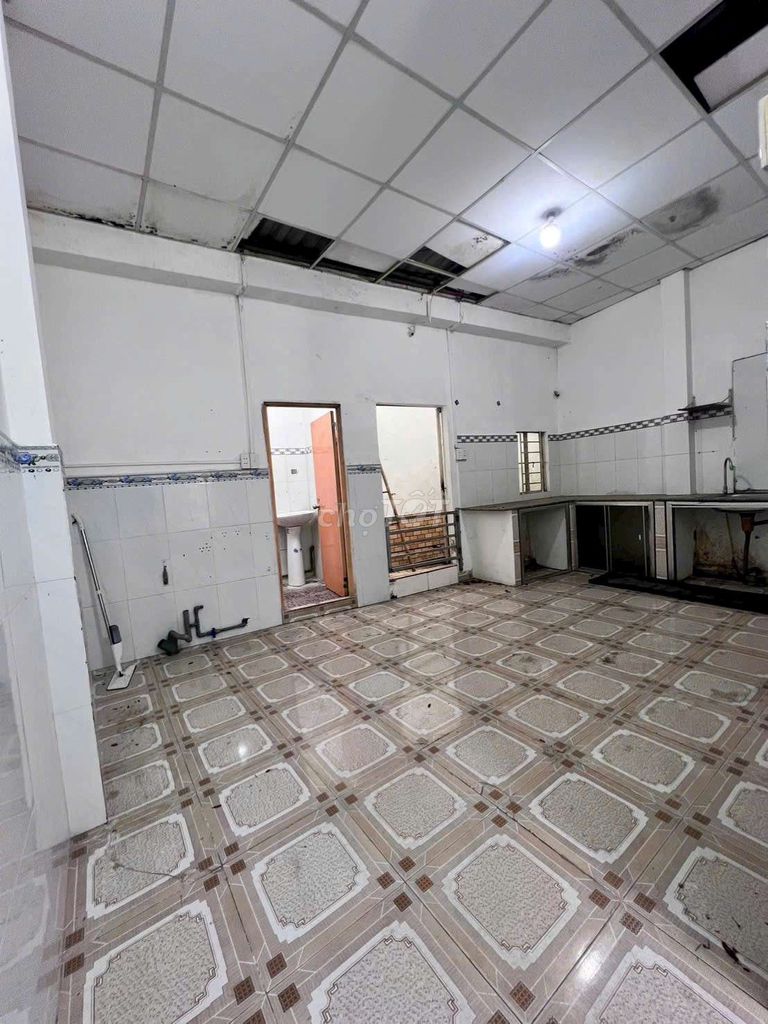 Hire 5 x 18 alley 184 Lê Đình Cẩn