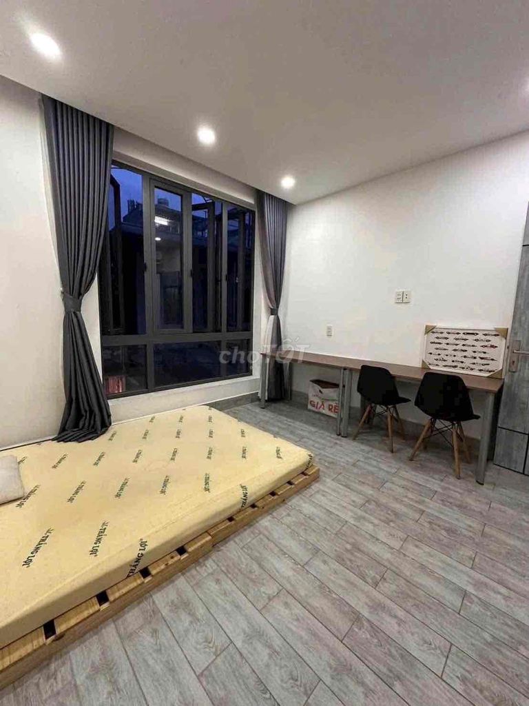 Rent the entire apartment. 1 st floor. 3 bedrooms, 2 toilets.