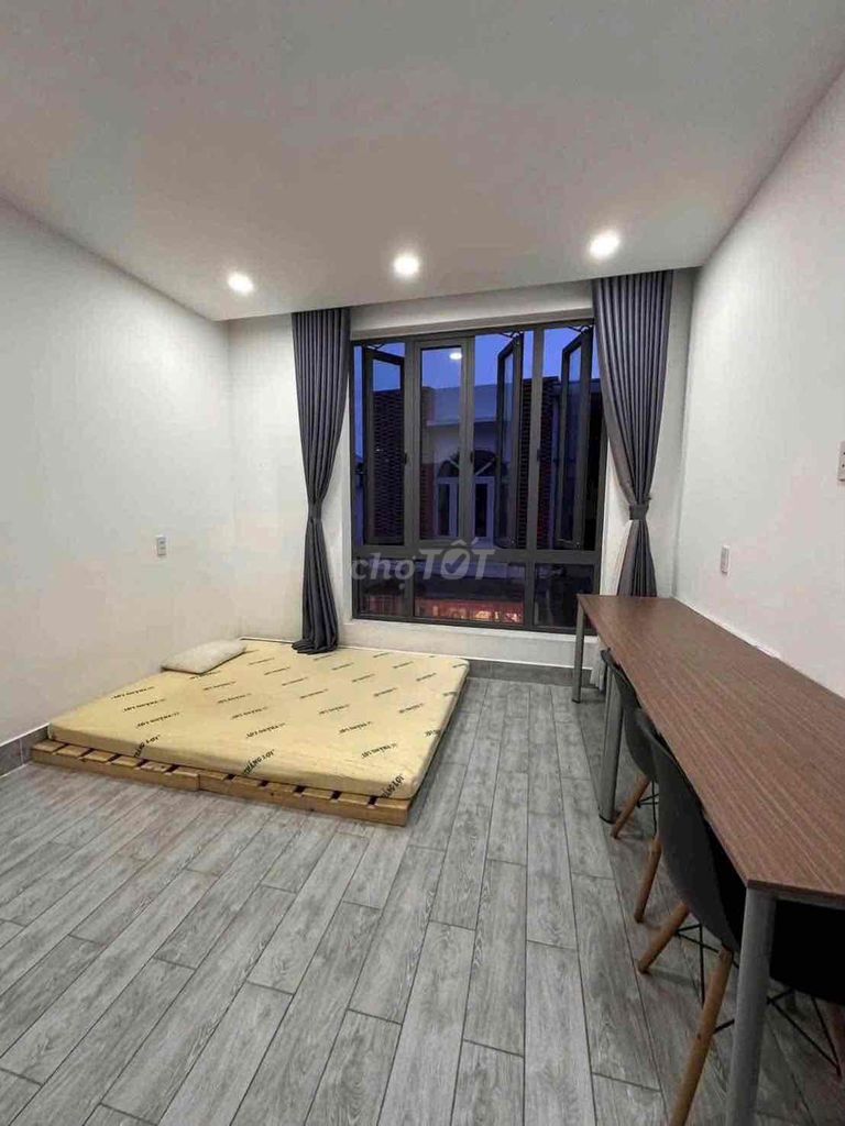 Rent the entire apartment. 1 st floor. 3 bedrooms, 2 toilets.