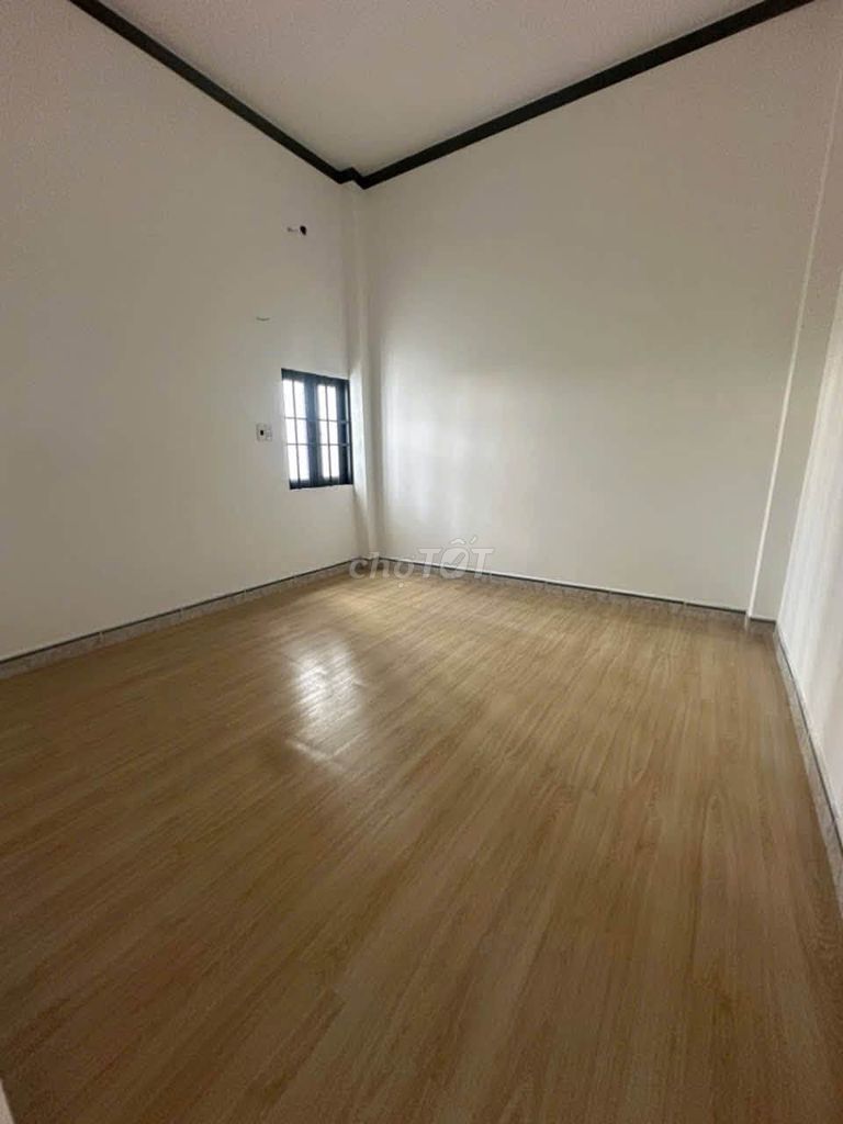 Rent the ground floor near Đoàn Thị Kia Market.