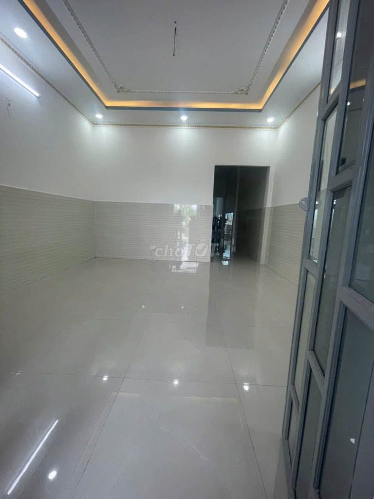 Rent a house at 100 meters and near the border of D.O.C.